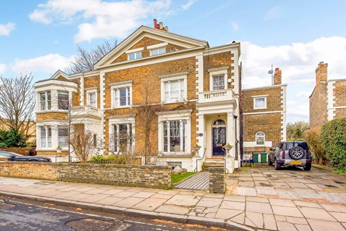 7 Bedroom Semi-Detached House To Rent In The Green, Richmond, TW9