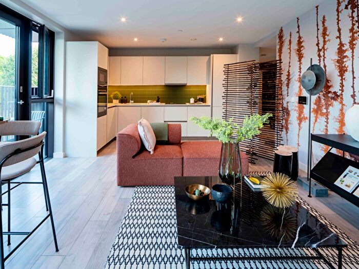 2 Bedroom Flat To Rent In New Kent Road, London, SE1