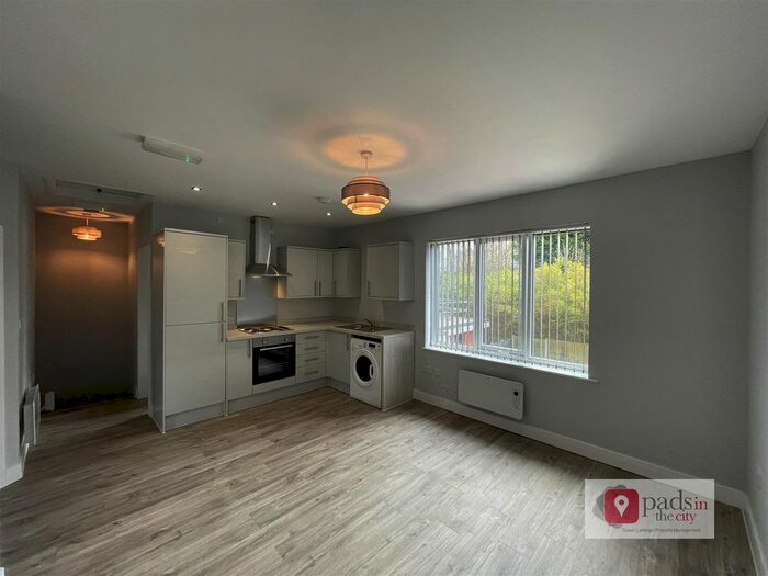 2 Bedroom Flat To Rent In New Road, Rubery, Rednal, B45