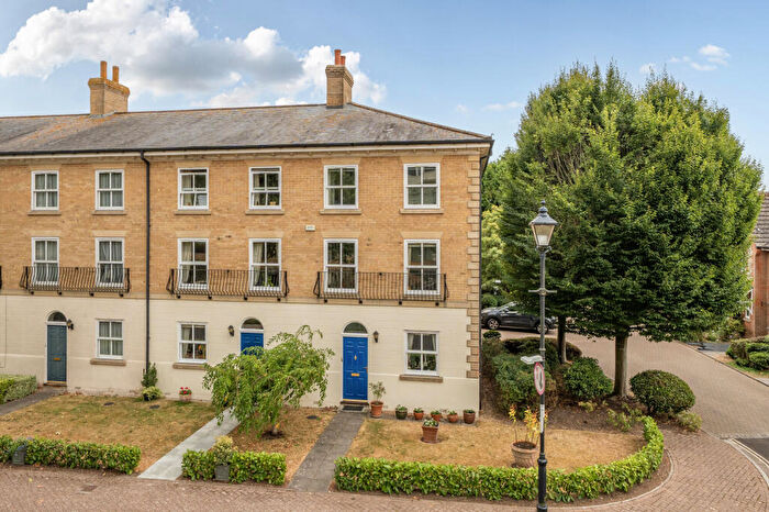 3 Bedroom End Of Terrace House For Sale In King George Gardens, Chichester, PO19