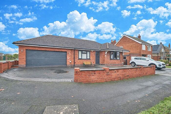 2 Bedroom Detached Bungalow For Sale In Hall Road, Burbage, Hinckley, LE10