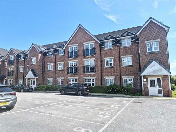 2 Bedroom Flat To Rent In College Fields, Widnes, WA8