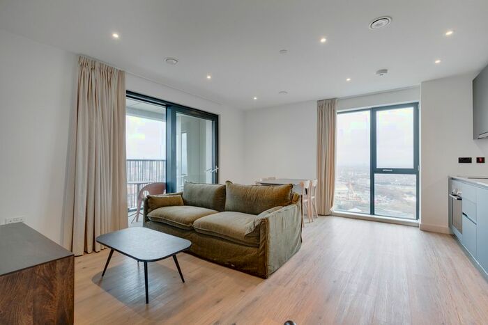 2 Bedroom Flat To Rent In Riverstone Heights, Reed Avenue, Bromley By Bow, E3