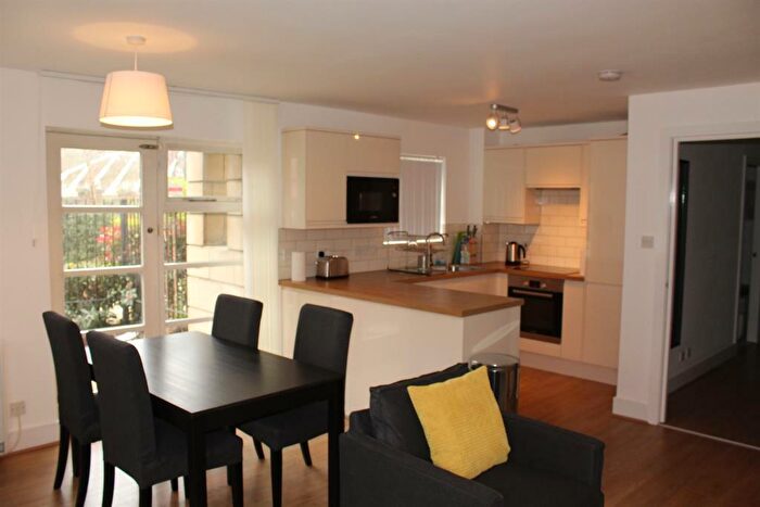 2 Bedroom Apartment To Rent In Ashton House, Slate Wharf, Manchester, M15