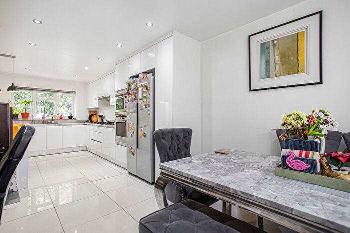 4 Bedroom Detached House For Sale In Worple Road, Staines-Upon-Thames, Surrey, TW18