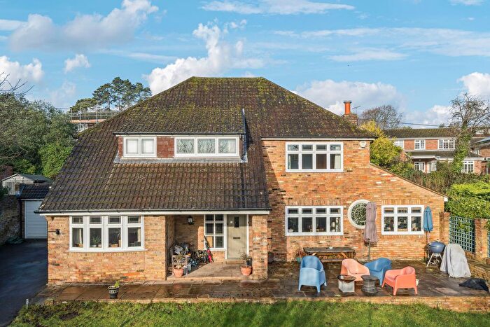 4 Bedroom Detached House For Sale In Spinfield Lane, Marlow, SL7