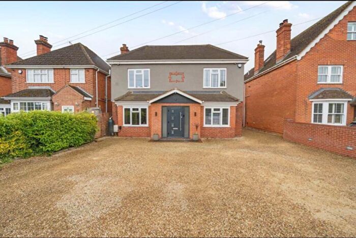 4 Bedroom Detached House To Rent In Benham Hill Thatcham, RG18