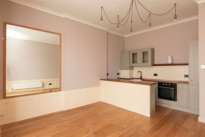 2 Bedroom Flat For Sale In London Road, St. Leonards-On-Sea, TN37