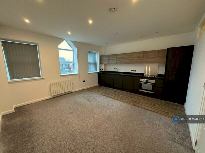 2 Bedroom Flat To Rent In Stonecross House, Bolton, BL1