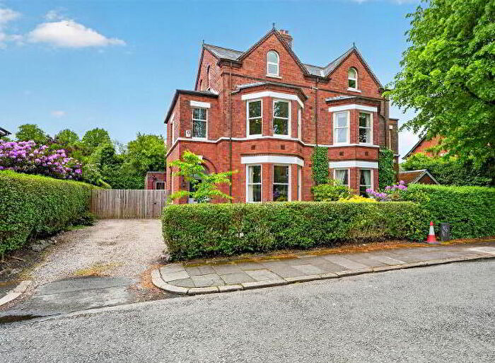 5 Bedroom Semi-Detached House For Sale In Myrtlefield Park, Belfast, BT9