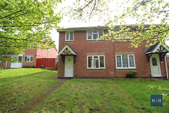 3 Bedroom House To Rent In Merry Hill, Hunsbury Hill -, NN4