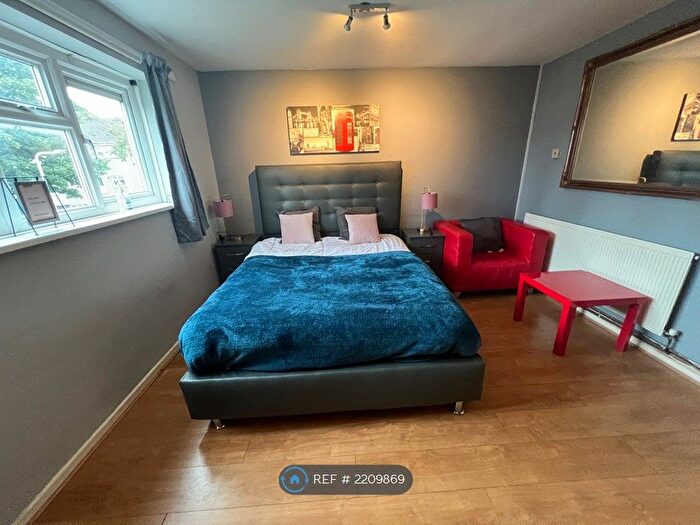 5 Bedroom Terraced House To Rent In Frome Drive, Wolverhampton, WV11