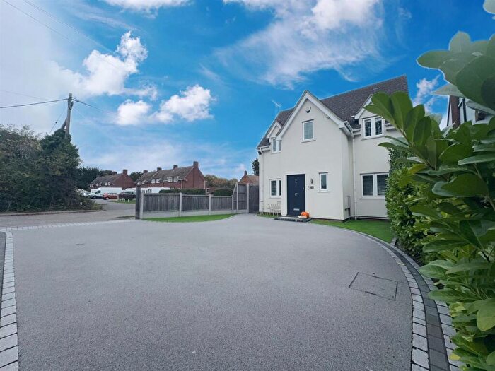 3 Bedroom Detached House For Sale In Church End Lane, Runwell, Wickford, SS11