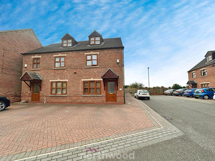 2 Bedroom Maisonette For Sale In Paddock Way, Hatfield, Doncaster, DN7