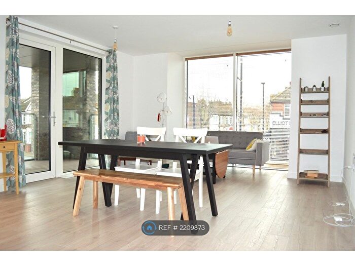 2 Bedroom Flat To Rent In Academy House, London, E13