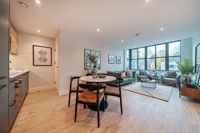 1 Bedroom Flat To Rent In Roebuck Close, Reigate, RH2