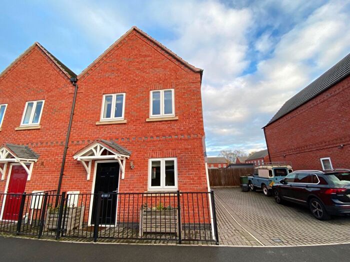3 Bedroom House To Rent In Windmill Road, Loughborough, Leicestershire, LE11