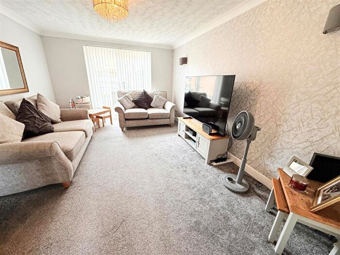 3 Bedroom Detached House For Sale In Horton View, Kirk Sandall, Doncaster, DN3