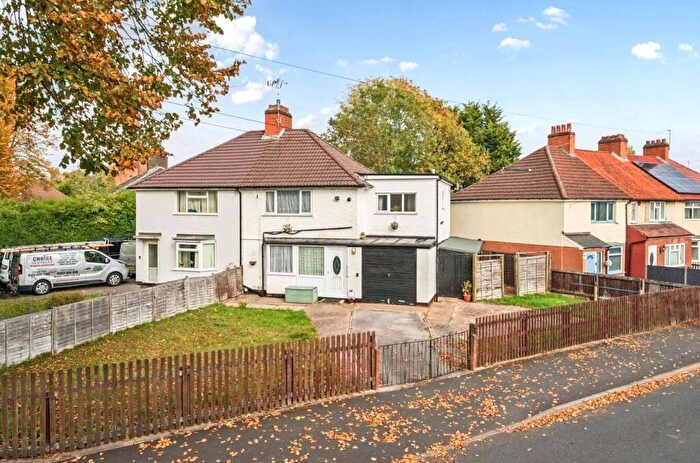 4 Bedroom Semi-Detached House For Sale In Bromwall Road, Birmingham, West Midlands, B13