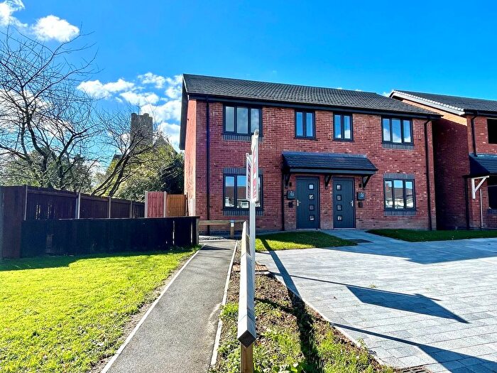 3 Bedroom Semi Detached House For Sale In Hill Street, Essington, Wolverhampton, WV11