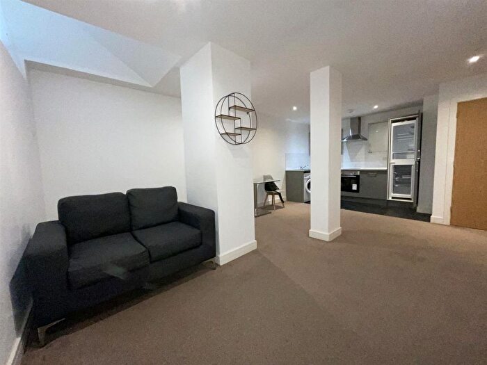 1 Bedroom Flat To Rent In Vicar Lane, Bradford, BD1