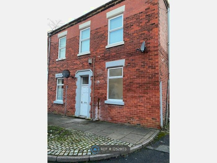 2 Bedroom Flat To Rent In St. Davids Road, Preston PR1