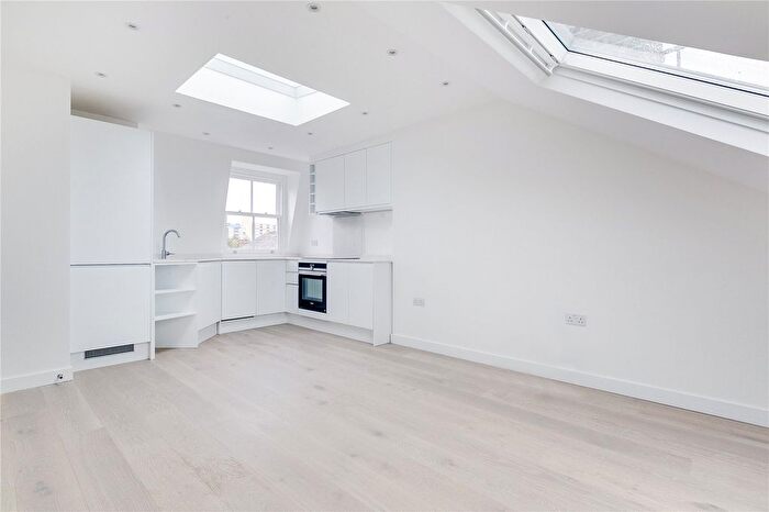 1 Bedroom Flat To Rent In Newlands Terrace, Queenstown Road, SW8
