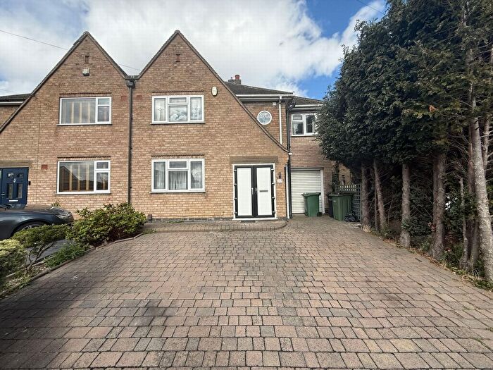 4 Bedroom Semi-Detached House To Rent In Uplands Road, Oadby, LE2