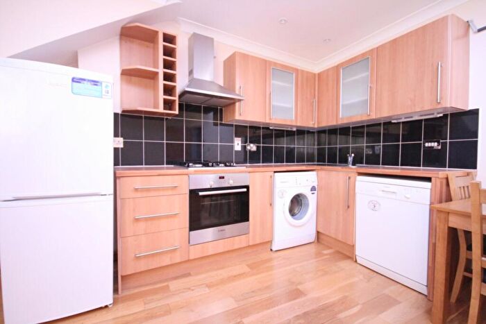 1 Bedroom Flat To Rent In Newington Green Road, Islington, N1