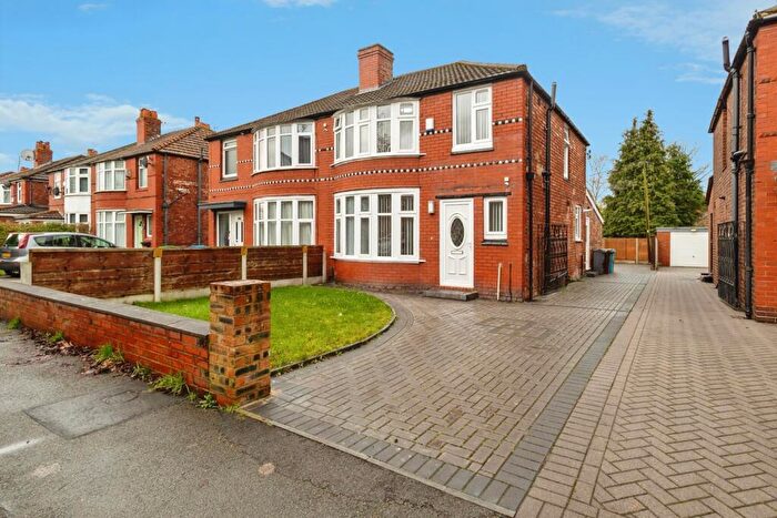 6 Bedroom Semi Detached House For Sale In Parrs Wood Road, Manchester, Greater Manchester, M20