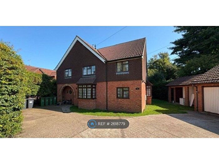 2 Bedroom Flat To Rent In Hazebrouck Court, Worting, Basingstoke, RG23