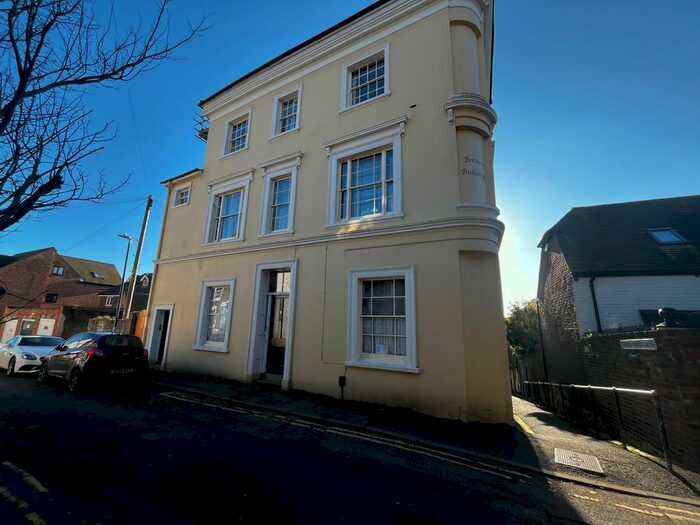 3 Bedroom Flat To Rent In Bartholomew Street, Hythe, CT21