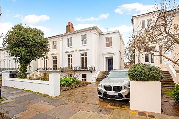 6 Bedroom Semi-Detached House To Rent In The Park, London, W5