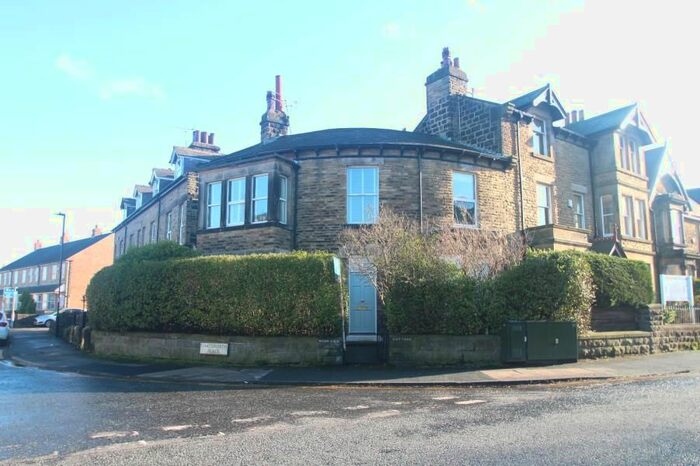 2 Bedroom Terraced House To Rent In Kings Road, Harrogate, HG1
