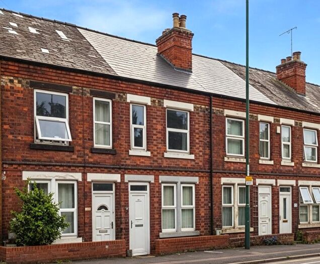 3 Bedroom Terraced House For Sale In Woodborough Road, Mapperley, Nottingham, NG3