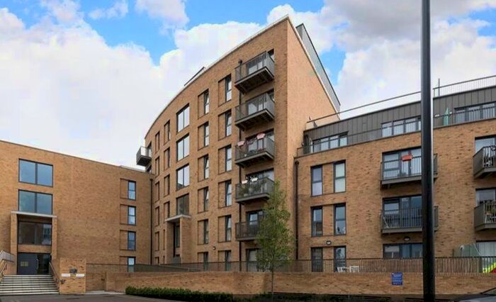 1 Bedroom Flat To Rent In Cabot Close, Croydon, CR0