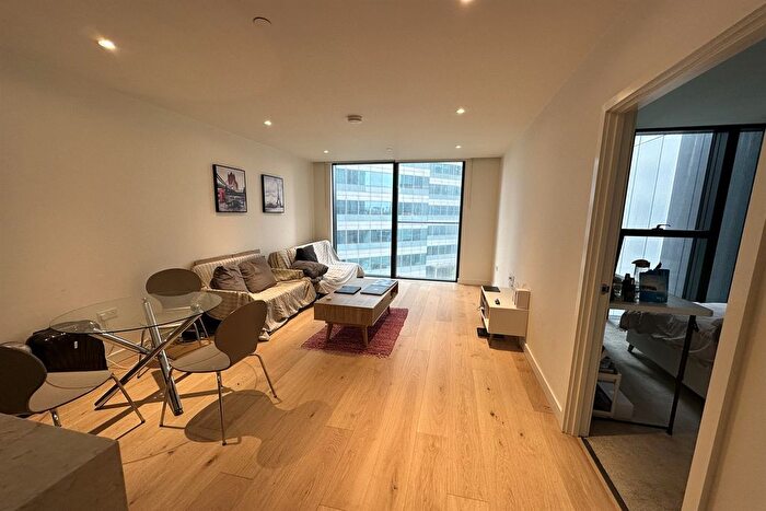 1 Bedroom Flat To Rent In Hampton Tower, Marsh Wall, E14