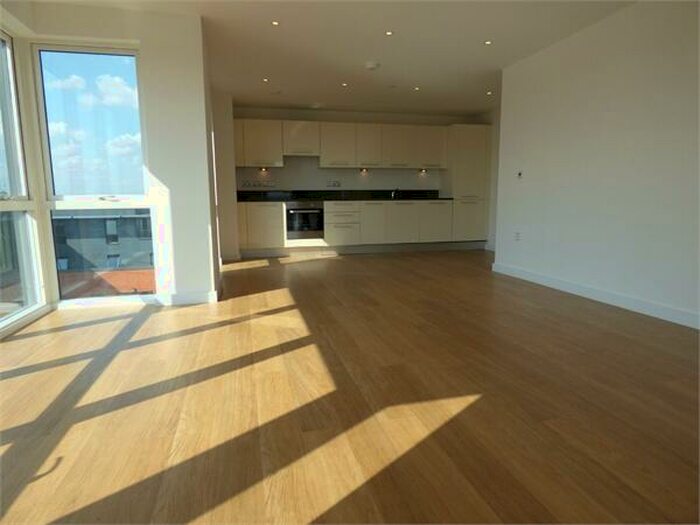 2 Bedroom Apartment To Rent In Railway Terrace, Slough, SL2