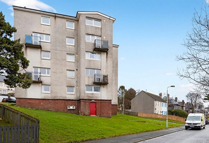 2 Bedroom Maisonette For Sale In Ewing Road, Lochwinnoch, PA12