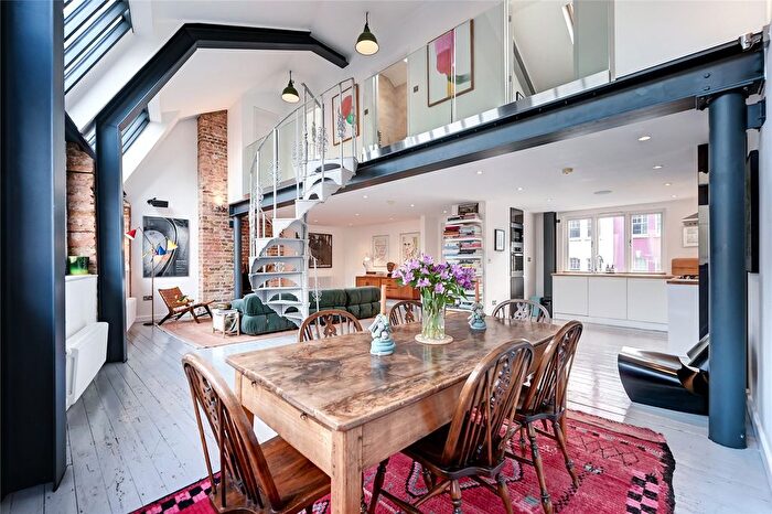 2 Bedroom Flat To Rent In Margravine Gardens, London, W6