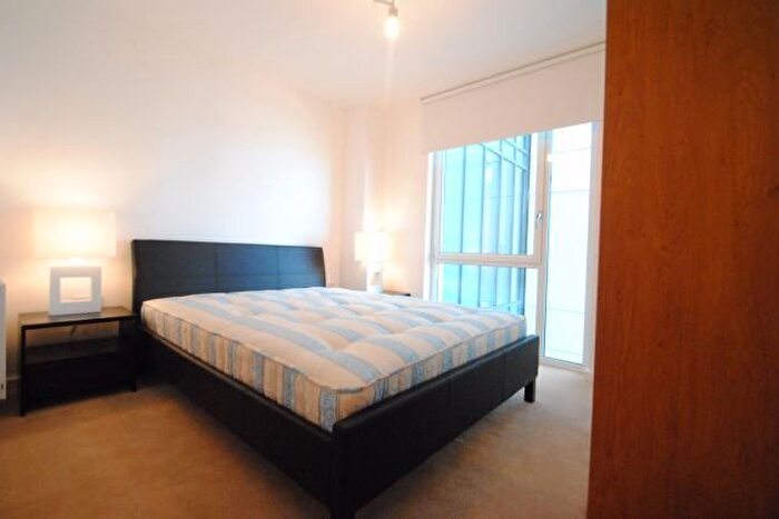 2 Bedroom Flat To Rent In . Barge Walk, Greenwich, London, SE10