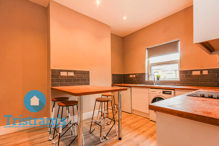 2 Bedroom Apartment To Rent In Sophie Road, Nottingham, NG7