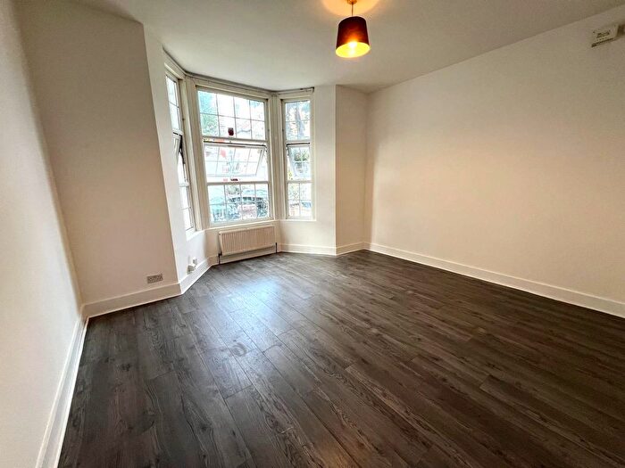 2 Bedroom Flat To Rent In Belmont Road, London, N15