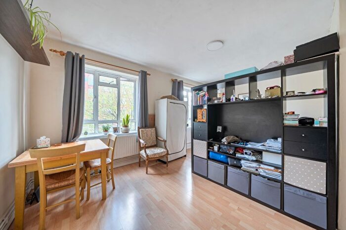 Studio For Sale In St. Johns Wood Road, London, NW8