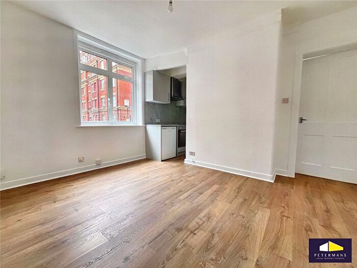 1 Bedroom Flat To Rent In Peabody Estate, Rosendale Road, SE24