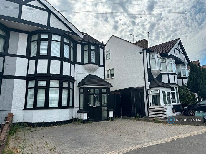 5 Bedroom Terraced House To Rent In Greystone Gardens, Ilford, IG6