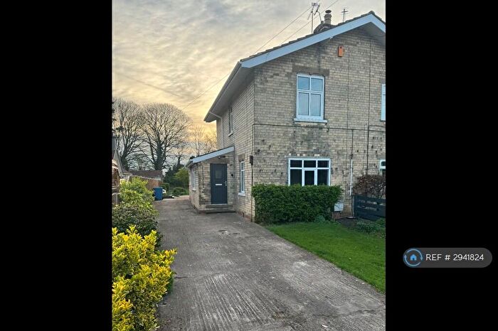 3 Bedroom Semi-Detached House To Rent In High Street, Beckingham, Doncaster, DN10