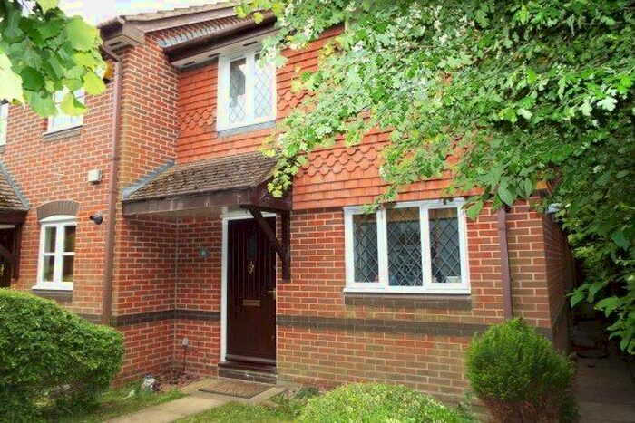 3 Bedroom End Of Terrace House To Rent In Neville Drive, Romsey, SO51