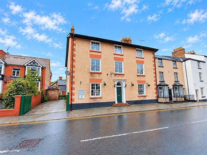 9 Bedroom Detached House For Sale In Regent Street, Llangollen, LL20