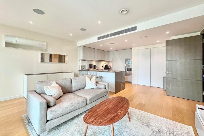 2 Bedroom Flat To Rent In Wellington House, Buckingham Gate, St James's Park, SW1E